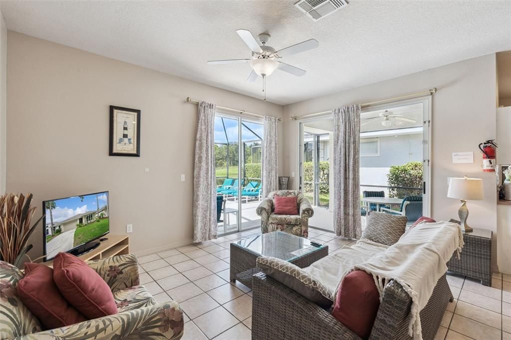 En Venta: $375,000 (3 camas, 2 baños, 1399 Pies cuadrados)