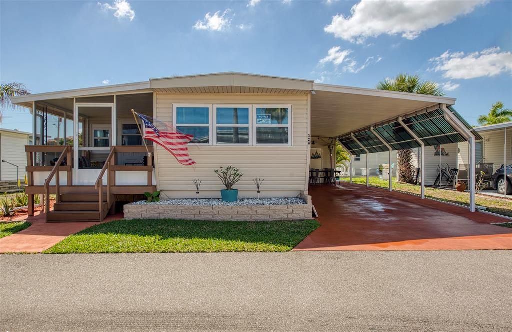 For Sale: $117,000 (1 beds, 1 baths, 564 Square Feet)