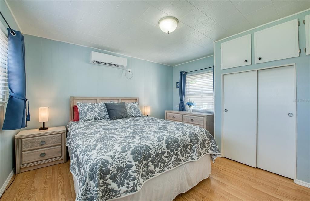 For Sale: $117,000 (1 beds, 1 baths, 564 Square Feet)