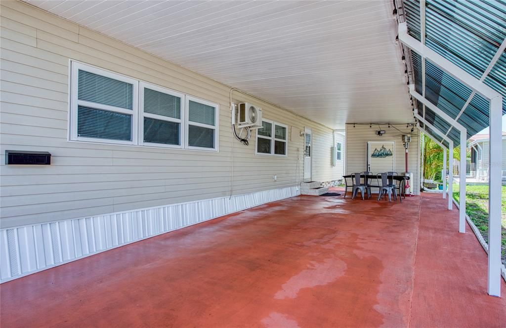 For Sale: $117,000 (1 beds, 1 baths, 564 Square Feet)