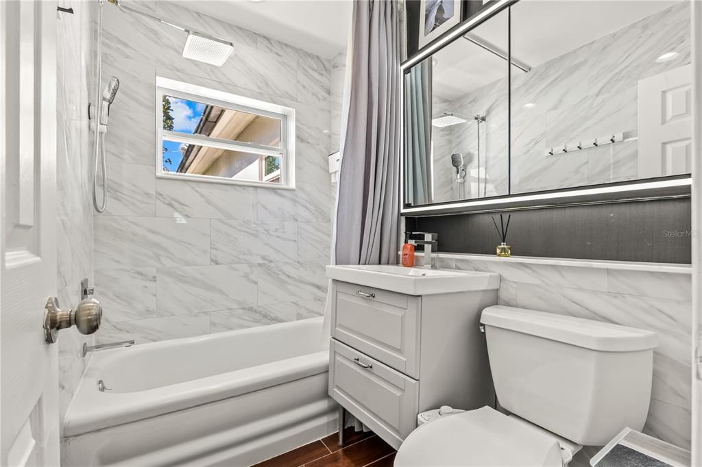 En Venta: $319,900 (2 camas, 1 baños, 1107 Pies cuadrados)