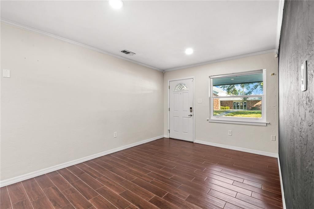 En Venta: $319,900 (2 camas, 1 baños, 1107 Pies cuadrados)