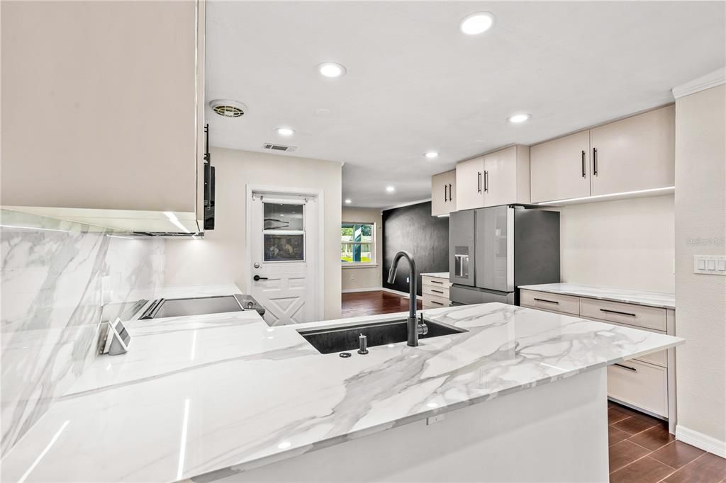 En Venta: $319,900 (2 camas, 1 baños, 1107 Pies cuadrados)
