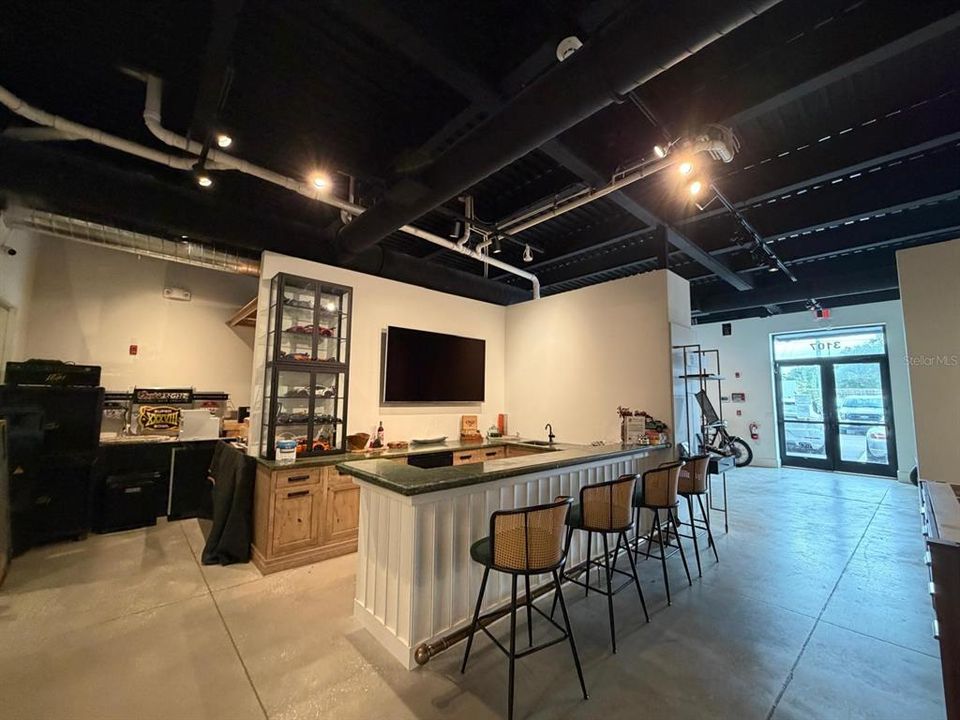 For Sale: $3,400,000 (0 beds, 0 baths, 10542 Square Feet)