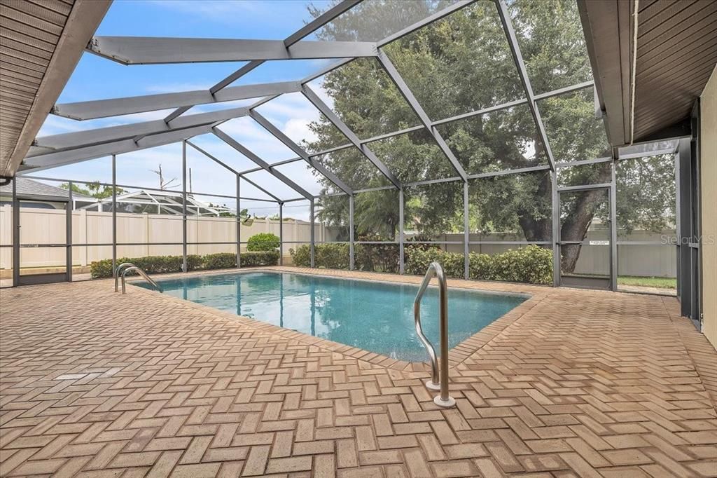 En Venta: $515,000 (3 camas, 2 baños, 2135 Pies cuadrados)