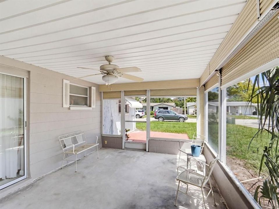 For Sale: $239,900 (2 beds, 2 baths, 1325 Square Feet)