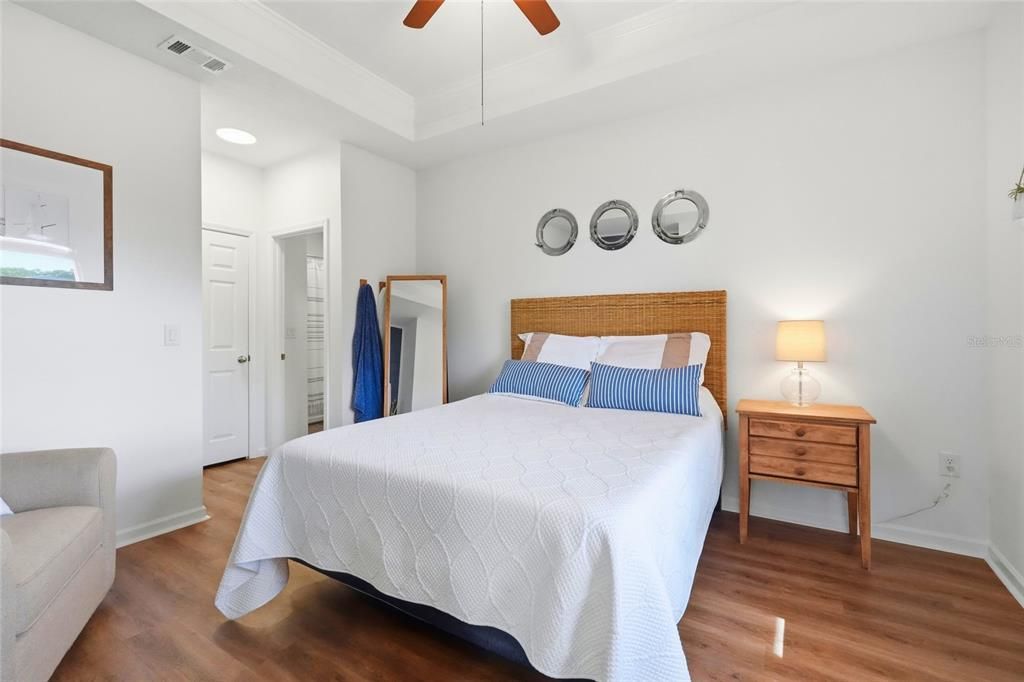 For Sale: $250,000 (2 beds, 2 baths, 1132 Square Feet)