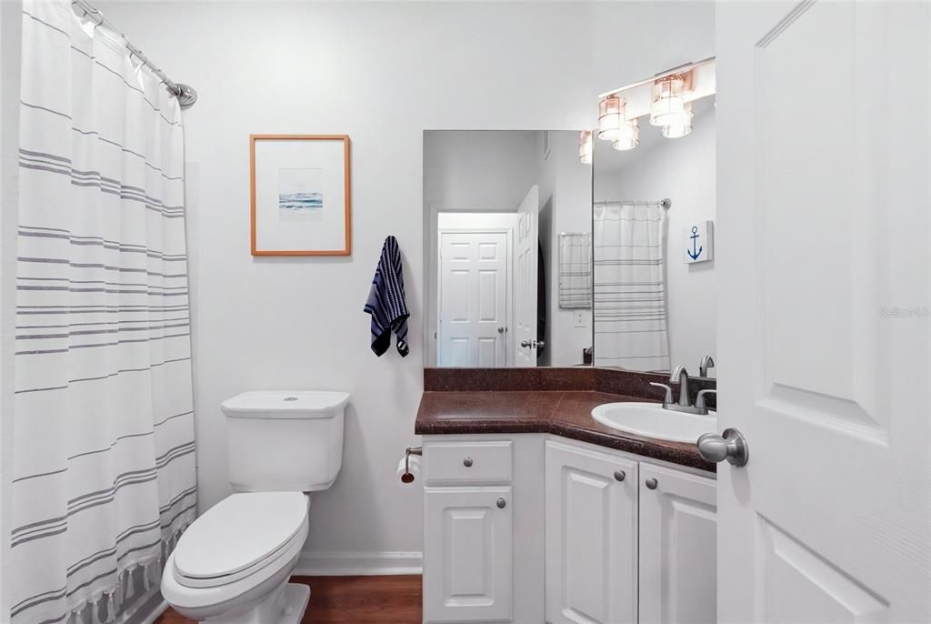 For Sale: $250,000 (2 beds, 2 baths, 1132 Square Feet)