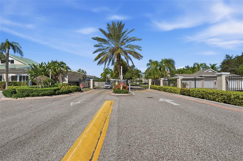 For Sale: $250,000 (2 beds, 2 baths, 1132 Square Feet)