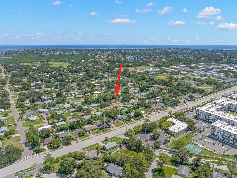 На продажу: $349,900 (3 спален, 2 ванн, 1332 Квадратных фут)