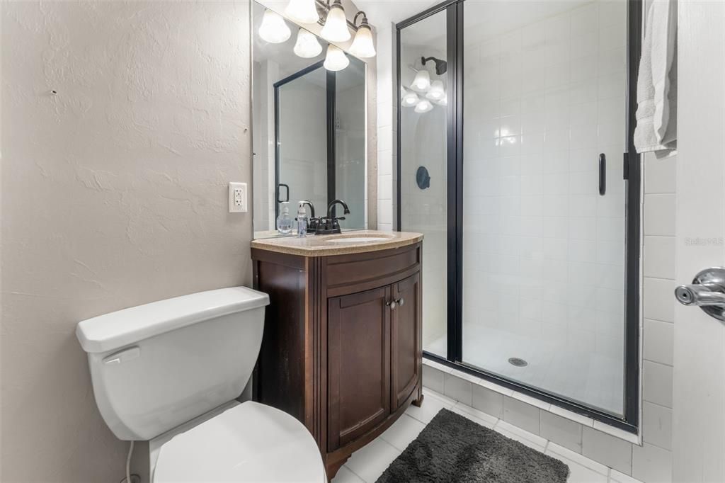 For Sale: $2,795,000 (8 beds, 7 baths, 8231 Square Feet)