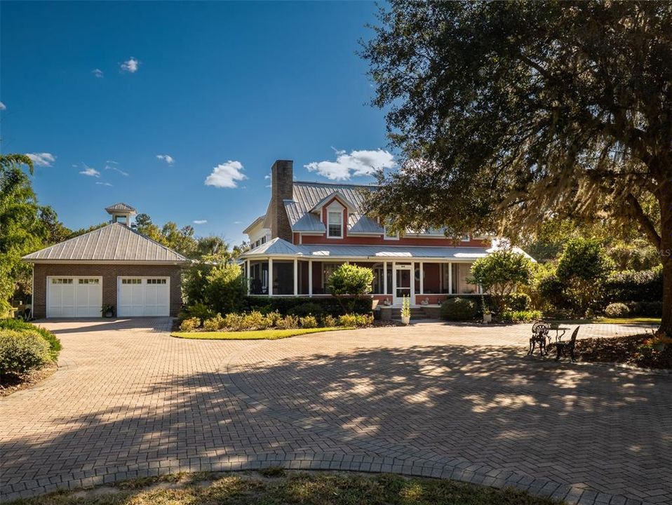 For Sale: $2,795,000 (8 beds, 7 baths, 8231 Square Feet)