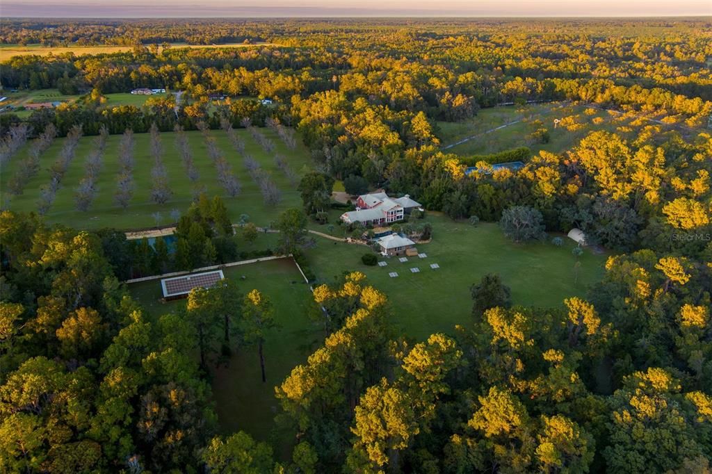For Sale: $2,795,000 (8 beds, 7 baths, 8231 Square Feet)