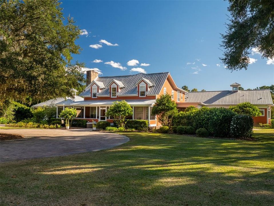 For Sale: $2,795,000 (8 beds, 7 baths, 8231 Square Feet)
