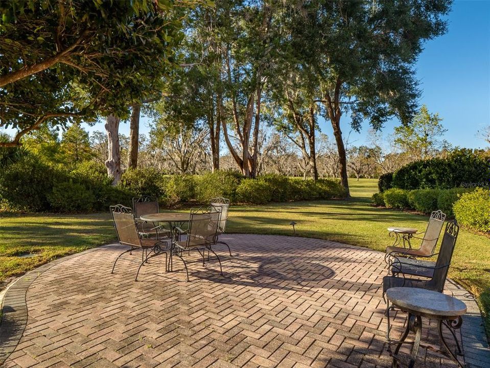 For Sale: $2,795,000 (8 beds, 7 baths, 8231 Square Feet)
