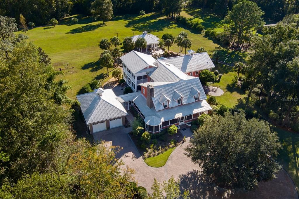 For Sale: $2,795,000 (8 beds, 7 baths, 8231 Square Feet)