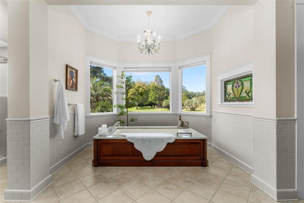 For Sale: $2,795,000 (8 beds, 7 baths, 8231 Square Feet)