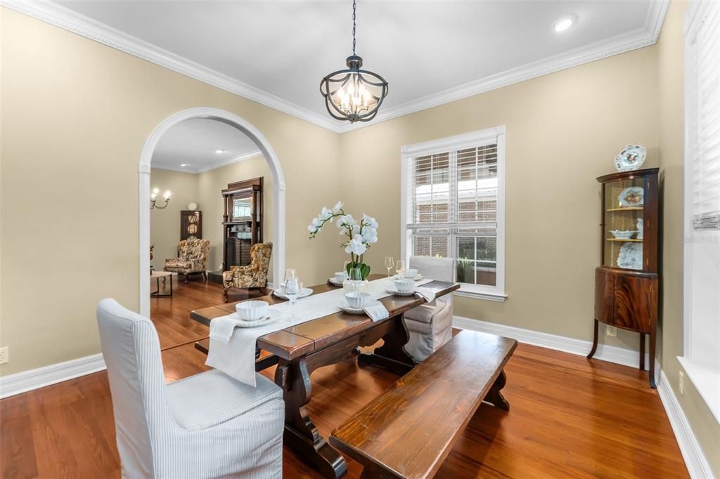 For Sale: $2,795,000 (8 beds, 7 baths, 8231 Square Feet)