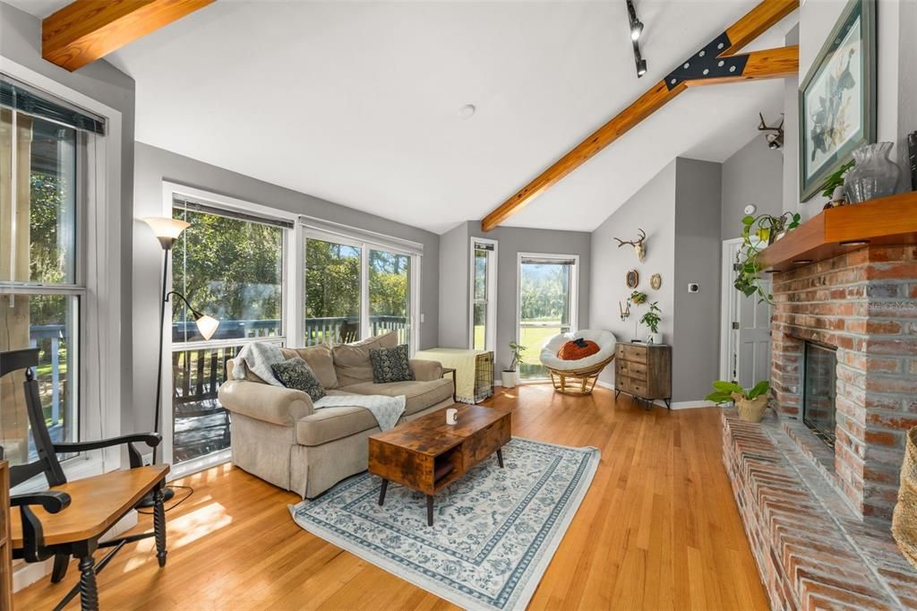 For Sale: $2,795,000 (8 beds, 7 baths, 8231 Square Feet)