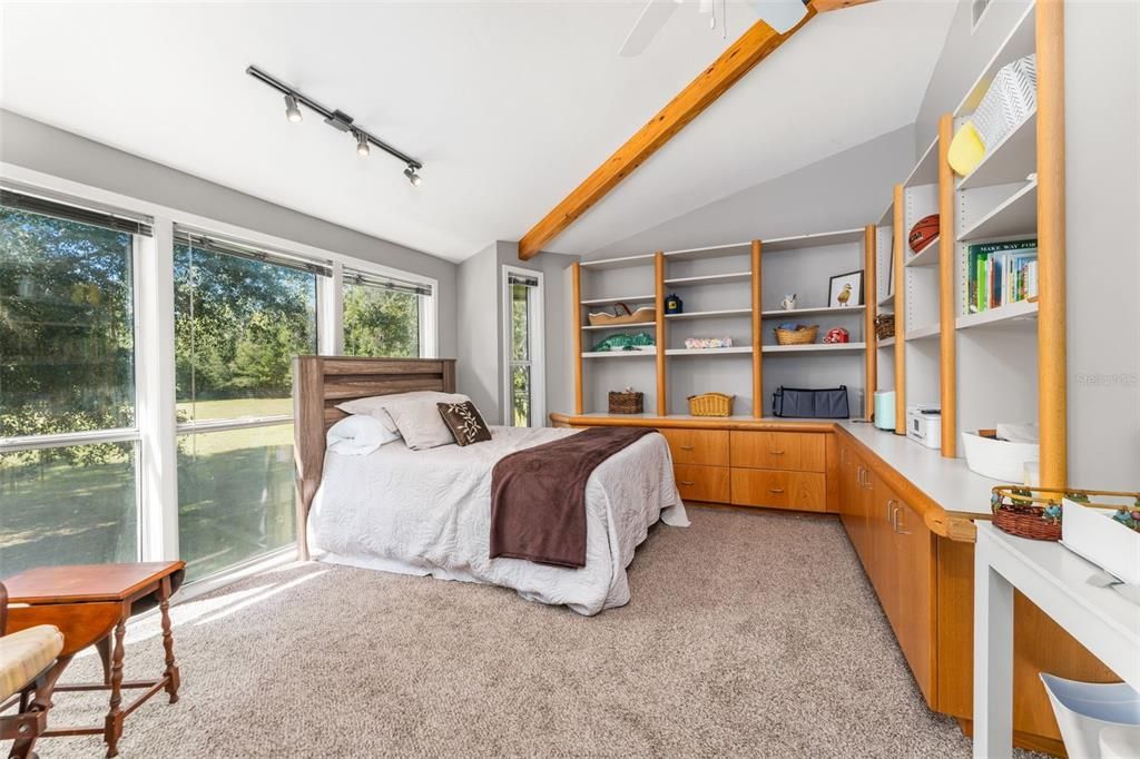 For Sale: $2,795,000 (8 beds, 7 baths, 8231 Square Feet)