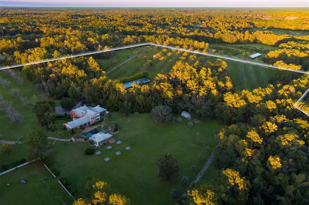 For Sale: $2,795,000 (8 beds, 7 baths, 8231 Square Feet)