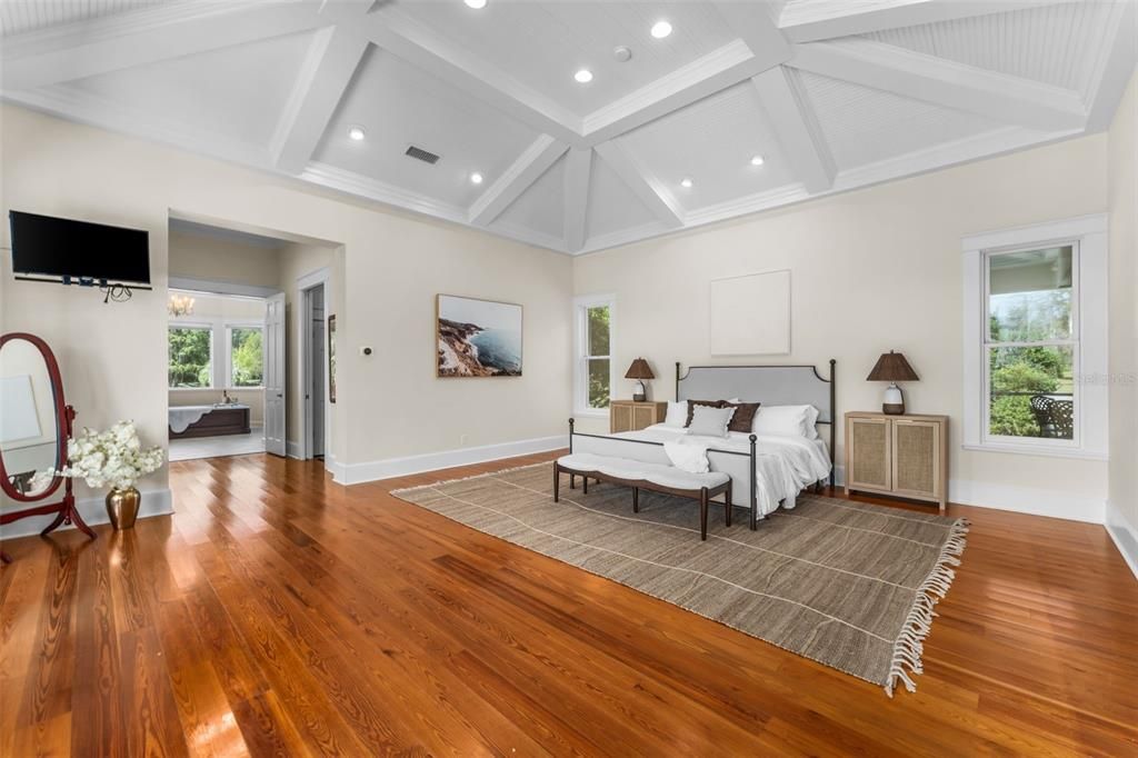 For Sale: $2,795,000 (8 beds, 7 baths, 8231 Square Feet)