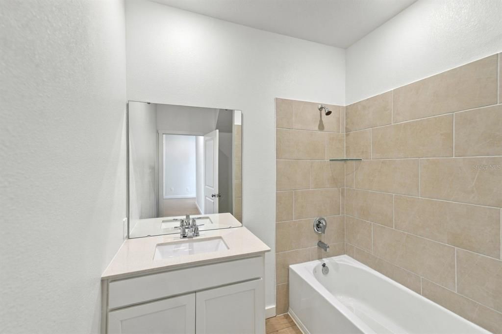 For Rent: $4,895 (5 beds, 4 baths, 3195 Square Feet)