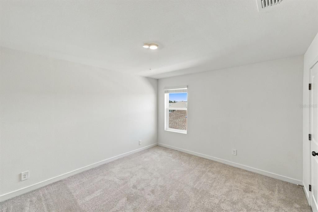 For Rent: $4,895 (5 beds, 4 baths, 3195 Square Feet)