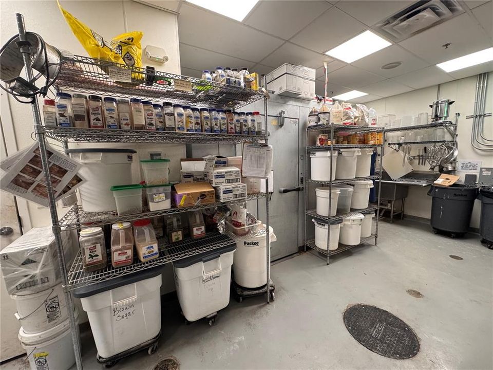 For Sale: $250,000 (0 beds, 0 baths, 2700 Square Feet)