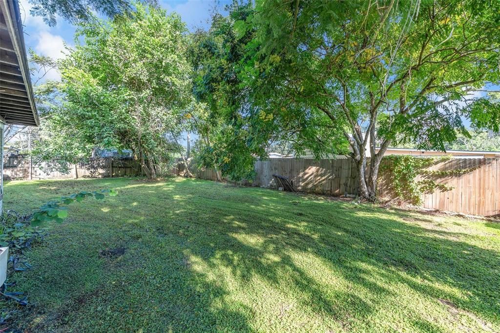 For Rent: $2,200 (3 beds, 1 baths, 1012 Square Feet)