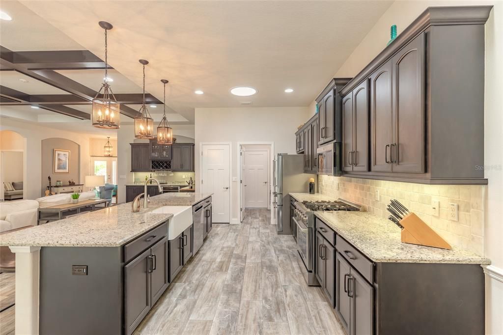 For Sale: $699,888 (3 beds, 2 baths, 2267 Square Feet)