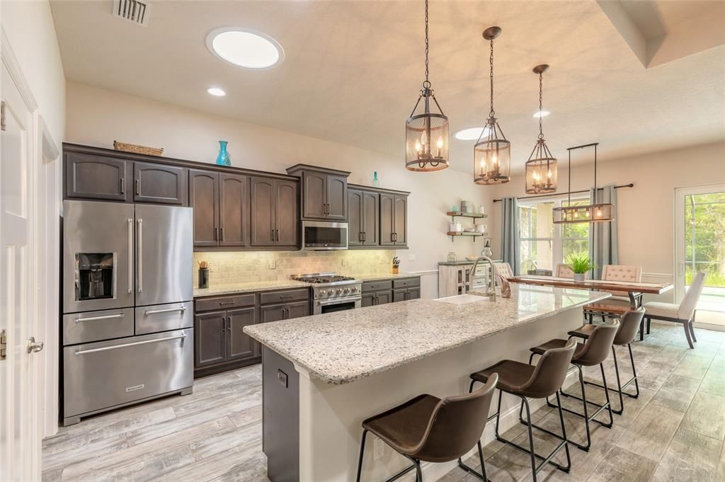 For Sale: $699,888 (3 beds, 2 baths, 2267 Square Feet)