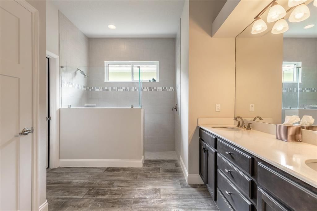 For Sale: $699,888 (3 beds, 2 baths, 2267 Square Feet)