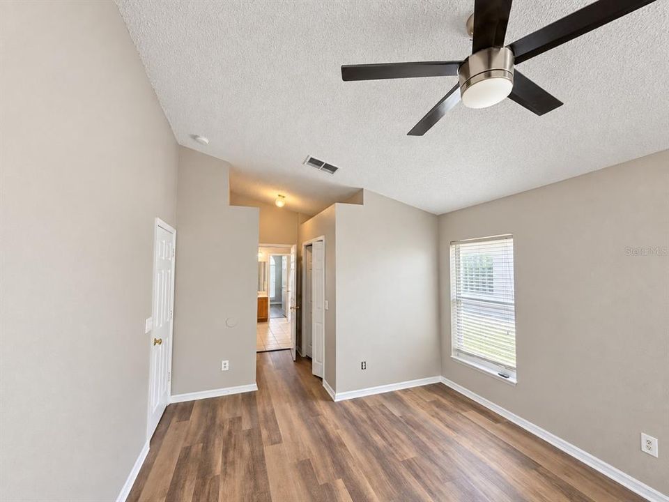 For Rent: $2,695 (4 beds, 2 baths, 2161 Square Feet)