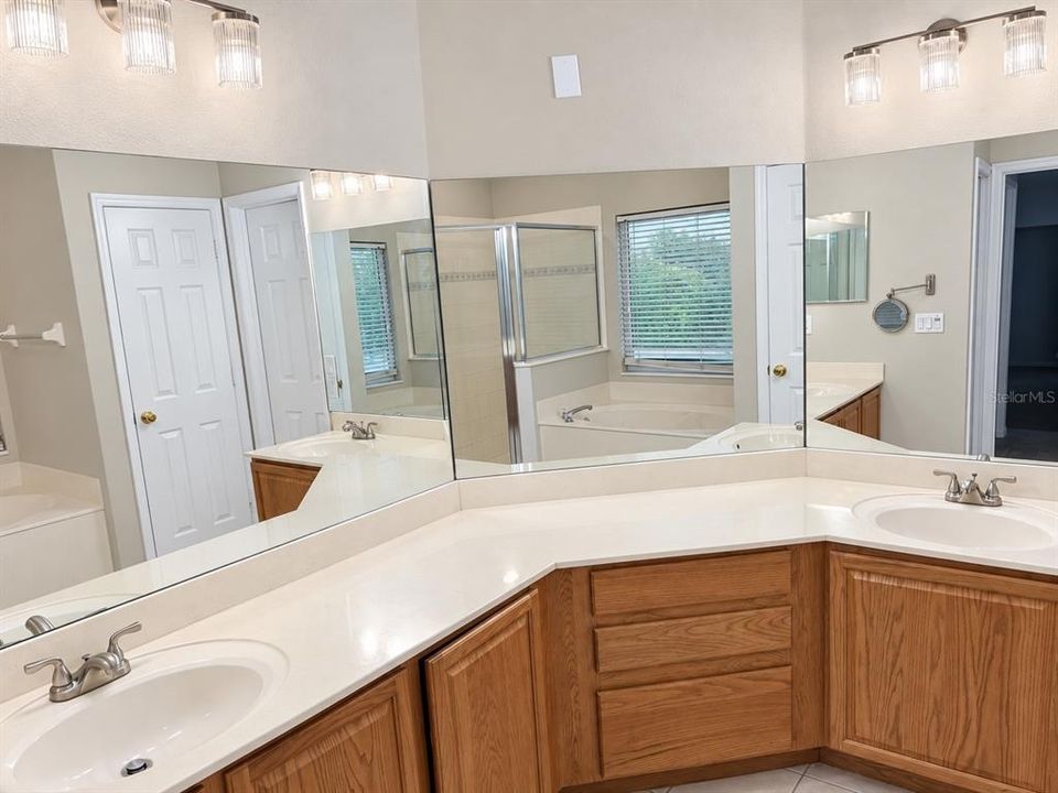 For Rent: $2,695 (4 beds, 2 baths, 2161 Square Feet)