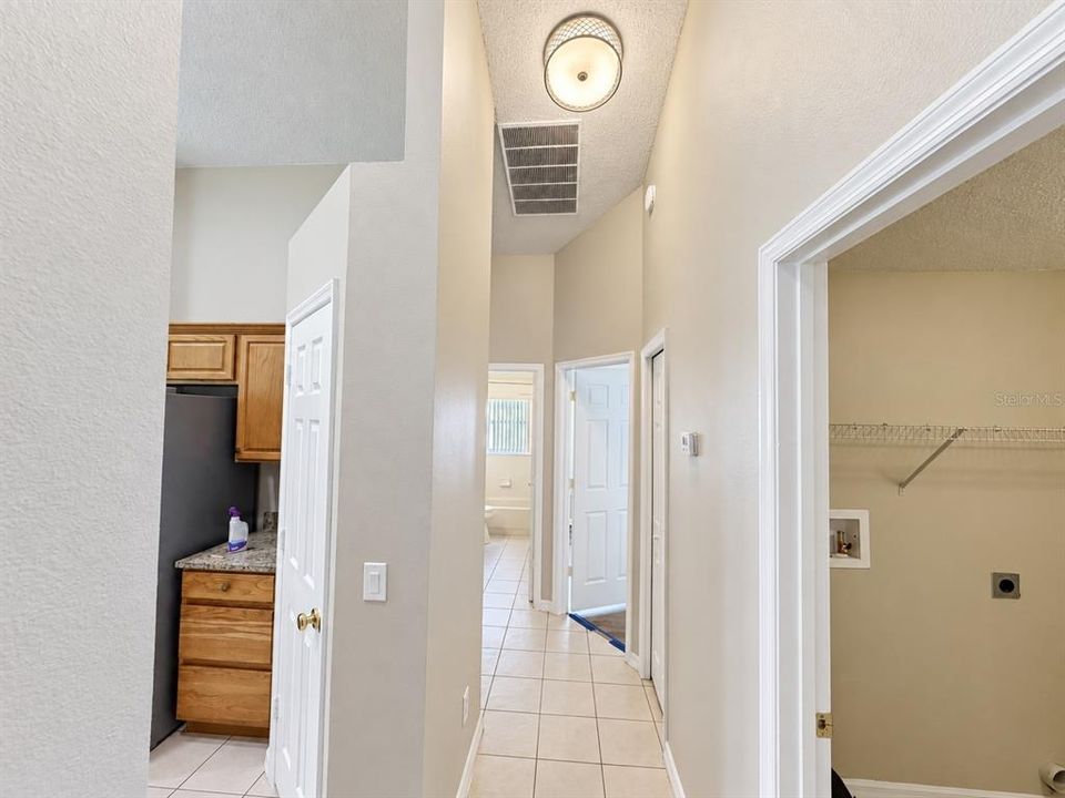 For Rent: $2,695 (4 beds, 2 baths, 2161 Square Feet)