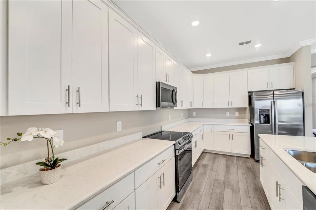 For Sale: $389,000 (4 beds, 3 baths, 2161 Square Feet)