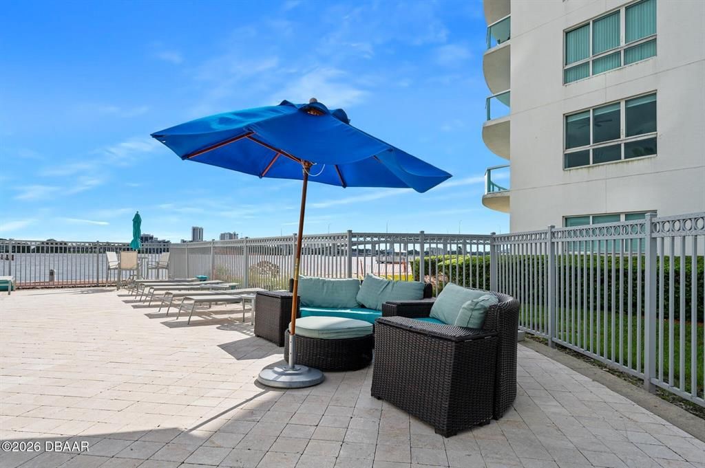 For Sale: $559,900 (3 beds, 3 baths, 2239 Square Feet)