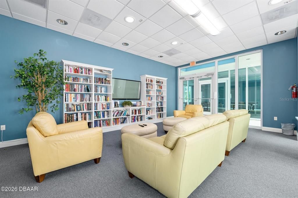 For Sale: $559,900 (3 beds, 3 baths, 2239 Square Feet)