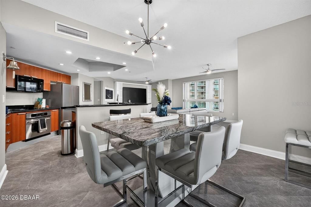 For Sale: $559,900 (3 beds, 3 baths, 2239 Square Feet)