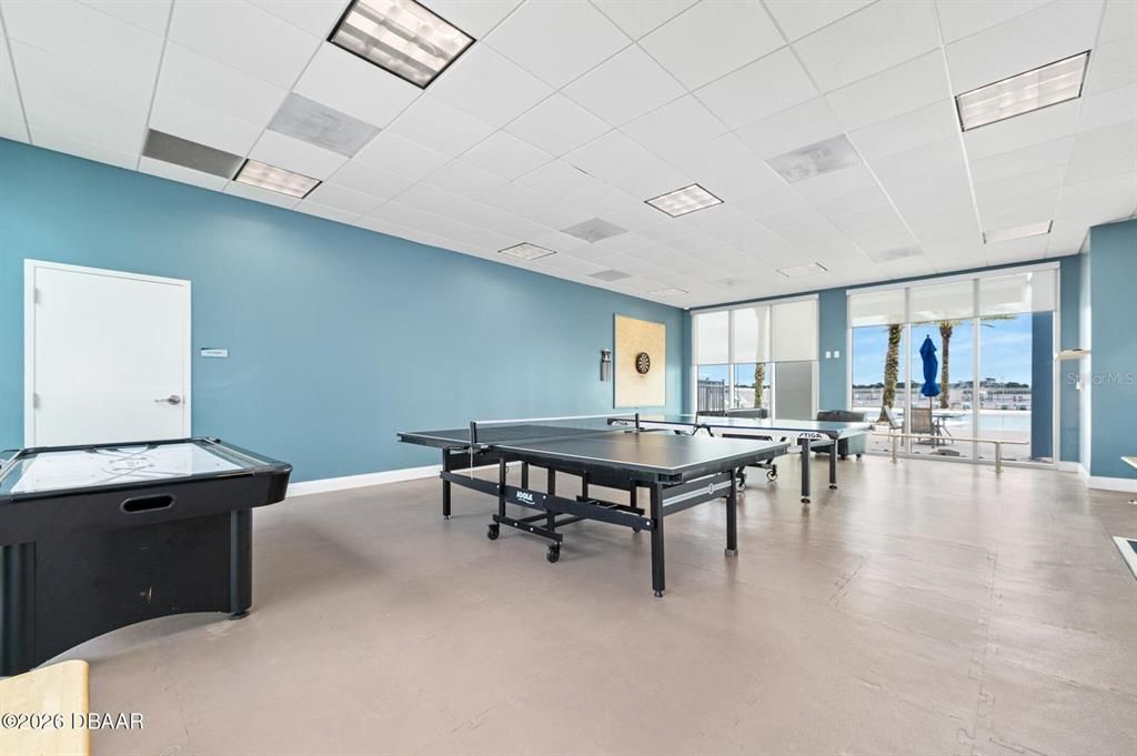 For Sale: $559,900 (3 beds, 3 baths, 2239 Square Feet)