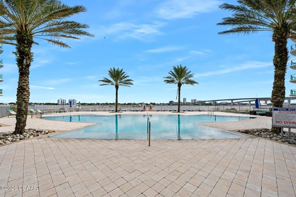 For Sale: $559,900 (3 beds, 3 baths, 2239 Square Feet)