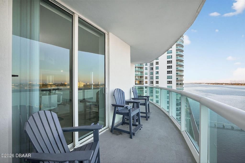 For Sale: $559,900 (3 beds, 3 baths, 2239 Square Feet)
