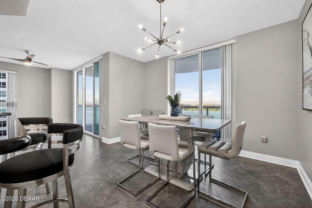 For Sale: $559,900 (3 beds, 3 baths, 2239 Square Feet)