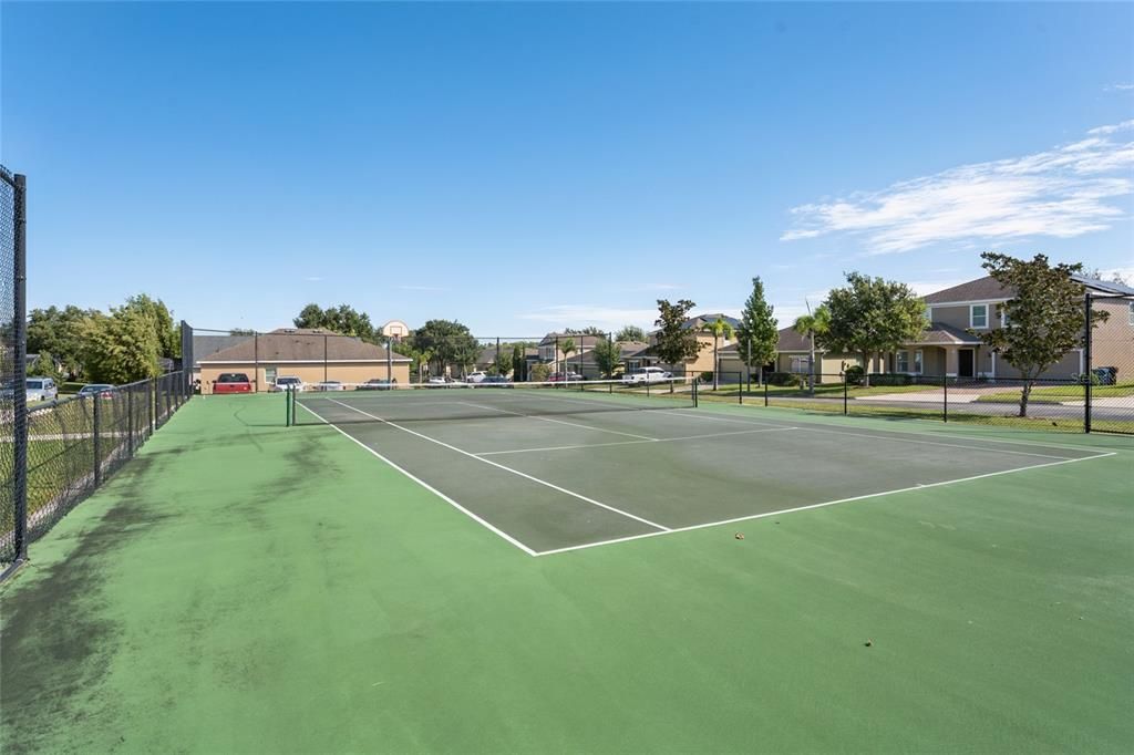 For Sale: $425,000 (5 beds, 3 baths, 2345 Square Feet)