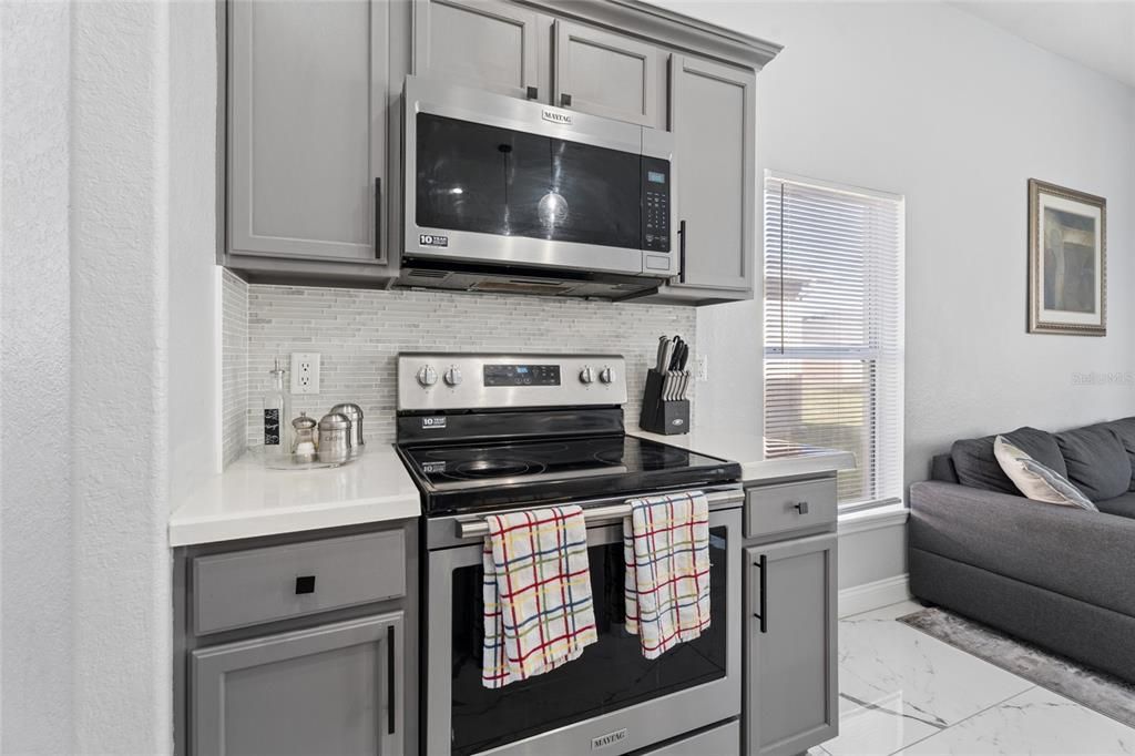 For Sale: $425,000 (5 beds, 3 baths, 2345 Square Feet)