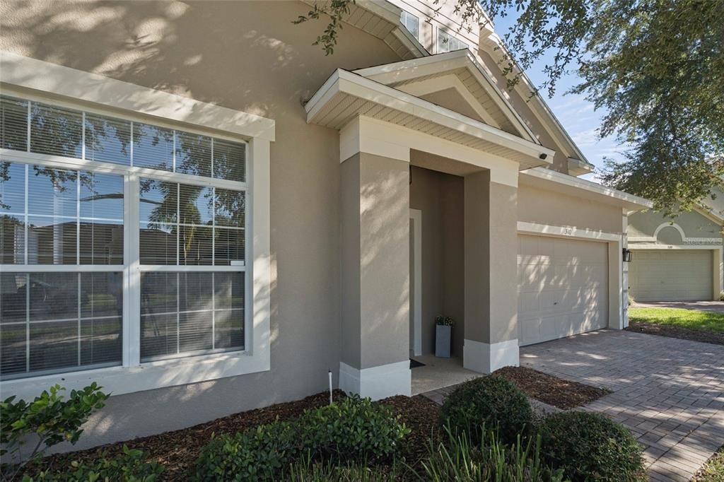 For Sale: $425,000 (5 beds, 3 baths, 2345 Square Feet)