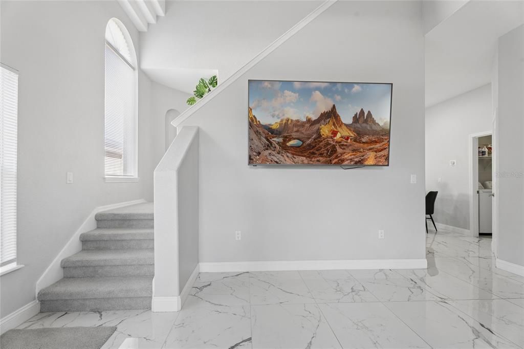 For Sale: $425,000 (5 beds, 3 baths, 2345 Square Feet)