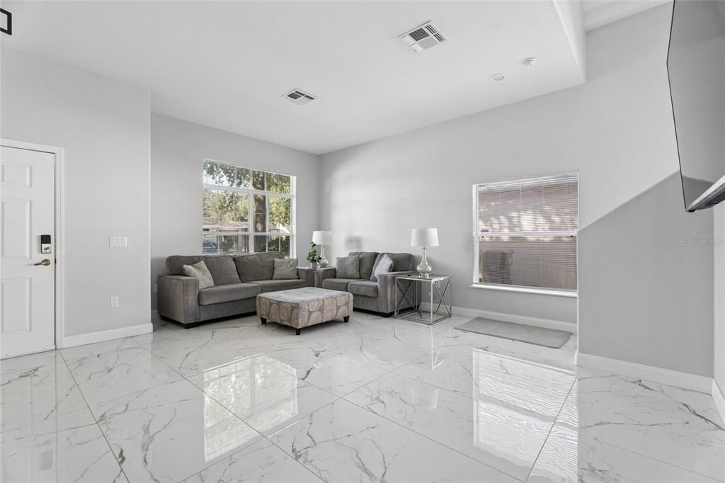 For Sale: $425,000 (5 beds, 3 baths, 2345 Square Feet)