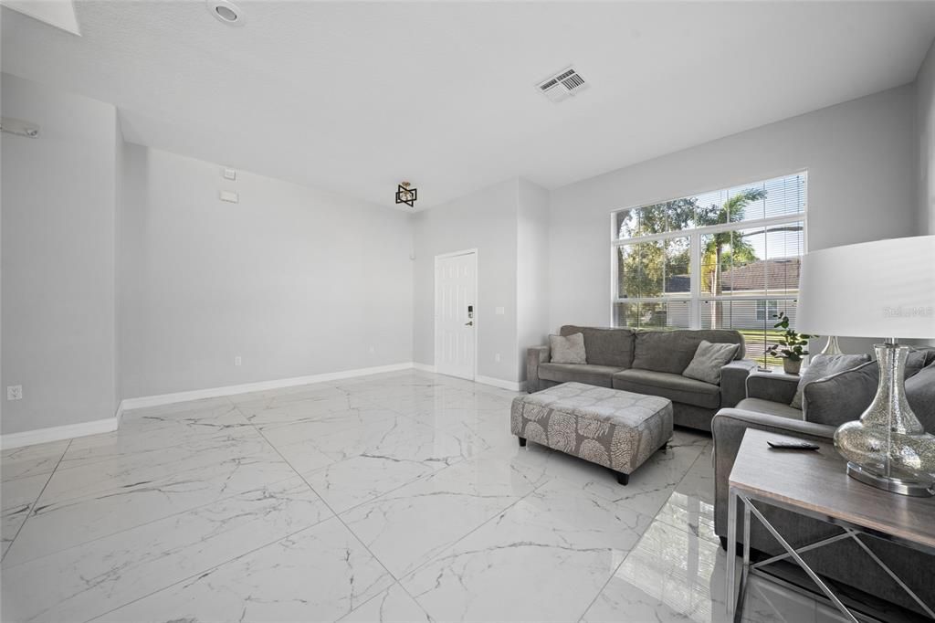 For Sale: $425,000 (5 beds, 3 baths, 2345 Square Feet)